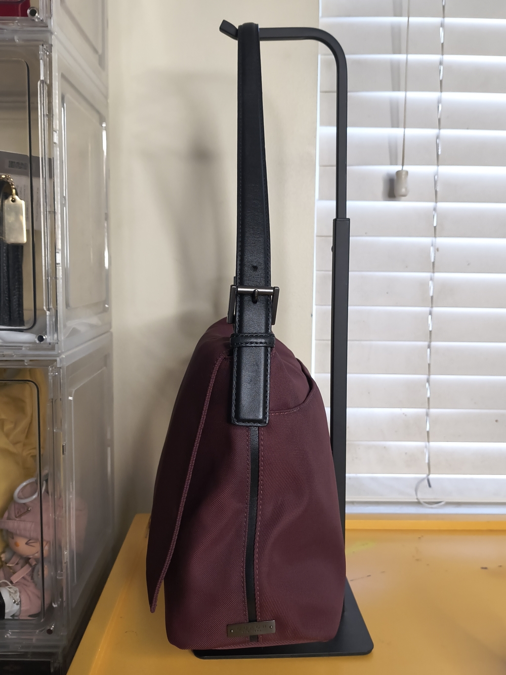 Authentic COACH Shoulder Bag - Maroon Nylon W/ Black Leather Trim - EUC - Picture 7 of 12